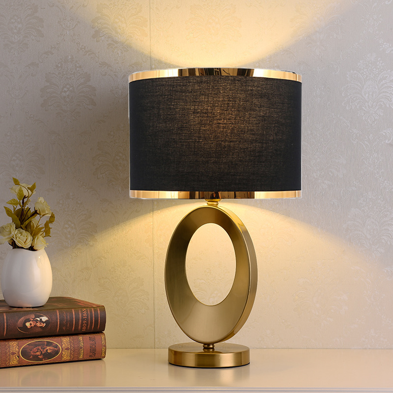 Lighting Decor In Room - 北欧風ライトラグジュアリー小型デスクランプ寝室リビングルーム書斎クリエイティブシンプルモダンレトロ装飾かわいいベッドサイドランプ