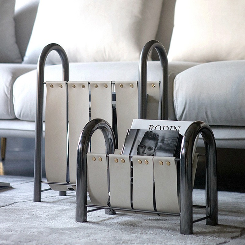 Lighting And Decor Magazine - モダンな軽贅沢メタルレザー雑誌、本棚、家庭用家具、デザイナーソフトデコレーションアクセサリー