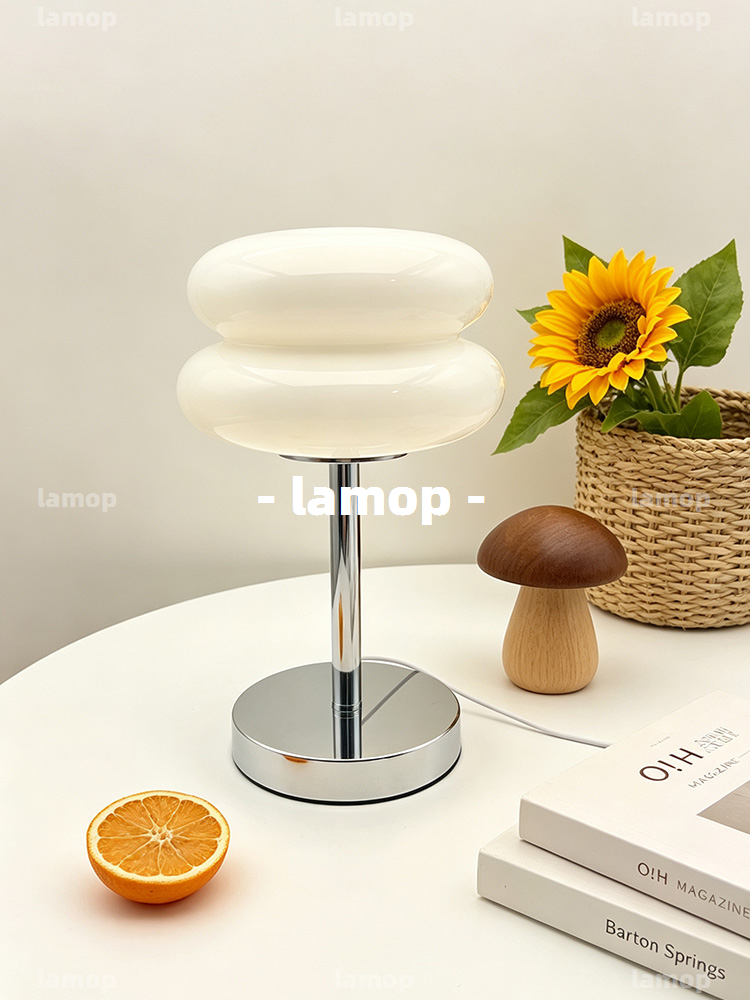 バウハウス クリームグローブ テーブルランプ ミッドセンチュ - Lighting Decor In Room のレビューと価格