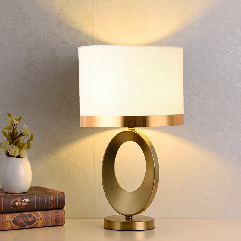 北欧風ライトラグジュアリー小型デスクランプ寝室リビングルーム - Lighting Decor In Room のレビューと価格