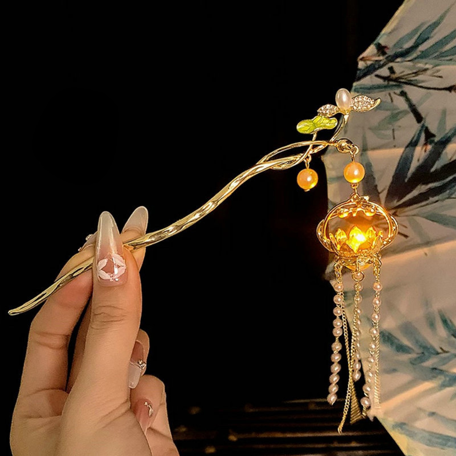 発光花ヘアピン女性のためのクリエイティブ蓮発光ランタンタッセ - Lighting Decor Items のレビューと価格